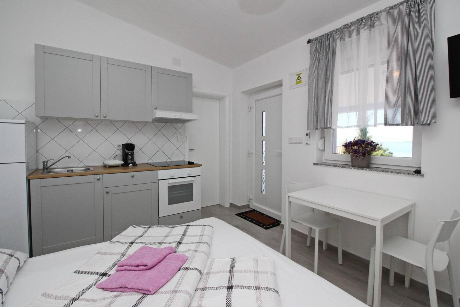 Apartments Lavanda - Kricin Башка Экстерьер фото
